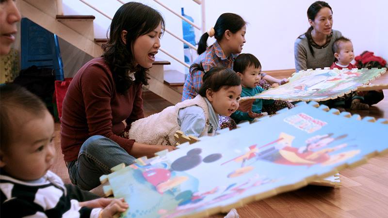 Cha mẹ Việt mong con chăm học, lễ phép hơn là mạo hiểm