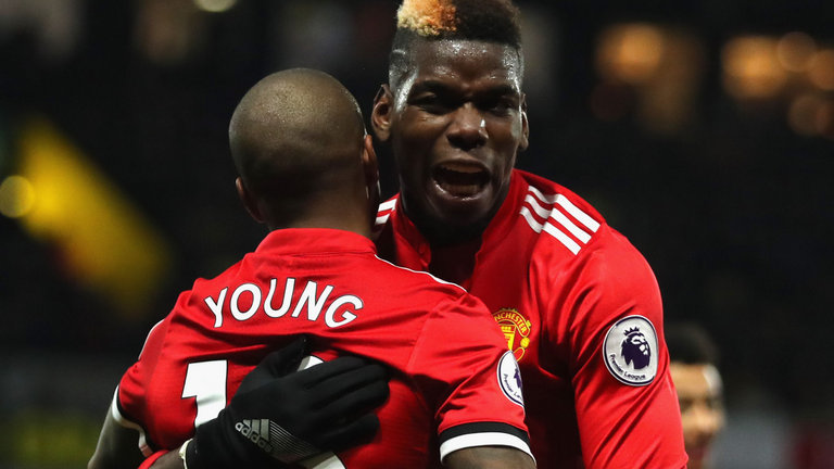 Blind tiếc nuối rời MU, Real tậu Icardi trong tranh cãi