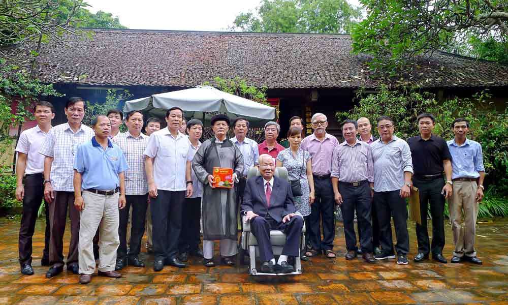 Kỷ niệm hai lần đón Đại tướng Lê Đức Anh về làng cổ Đường Lâm