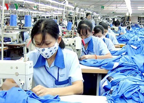 Nhiều lao động nữ xin 'nghỉ hưu non' trước ngày 1/1/2018