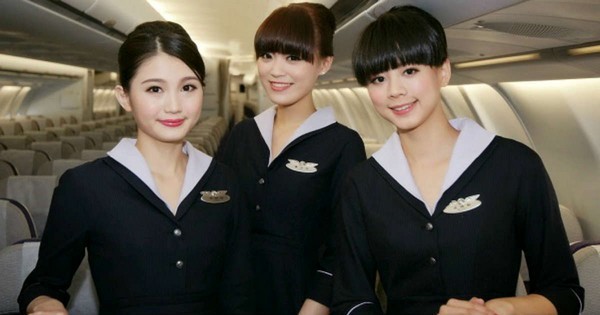 Cụ ông 70 tuổi đá nữ tiếp viên hàng không khi được yêu cầu thắt dây an toàn