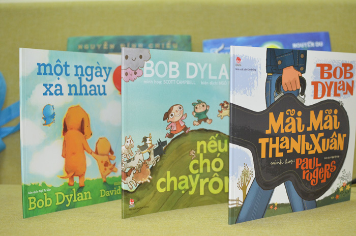 3 ca khúc nổi tiếng của Bob Dylan được viết thành sách tranh