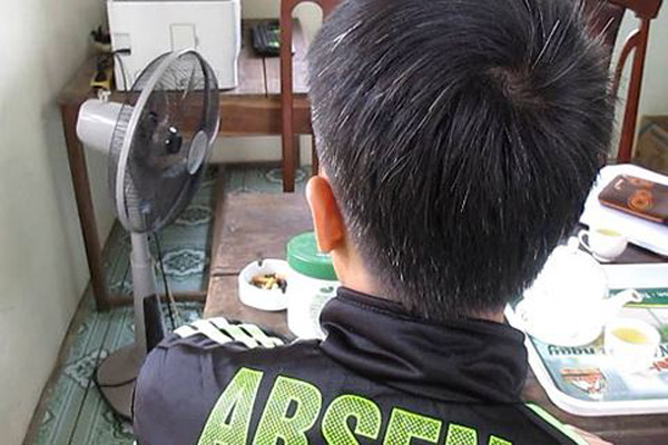 Đứa trẻ mồ côi 16 tuổi nghiện game mang bản án giết người