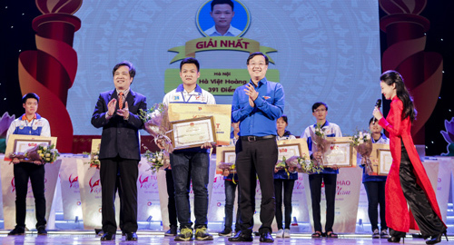 Hà Việt Hoàng- Quán quân cuộc thi Tự hào Việt Nam 2017