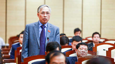 Hà Nội tăng phí vỉa hè gấp 3, ai hưởng?