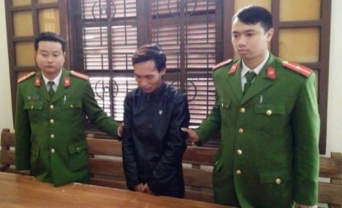 Giết bạn cùng phòng rồi chôn xác dưới nền nhà suốt 7 năm