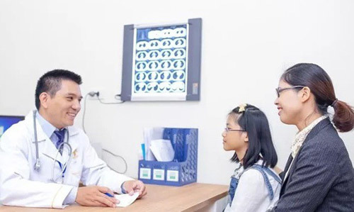 Không dừng hợp đồng KCB BHYT với bệnh viện tư nhân