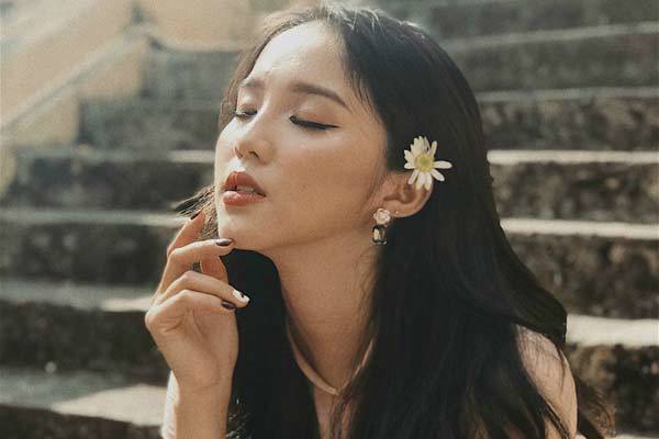 Cựu nữ sinh Việt Đức đóng MV 'Tình đơn phương' cover là ai?