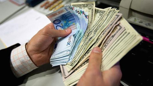 Tỷ giá ngoại tệ ngày 8/12: Tham vọng thăng hoa, USD tăng vọt