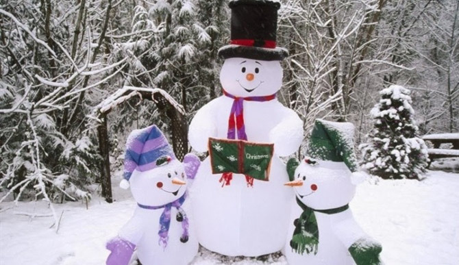 Làm người tuyết đón Noel từ một chiếc tất cũ