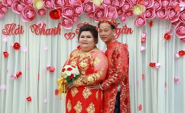 9X được chồng chiều chuộng, tăng 30 kg sau một năm kết hôn