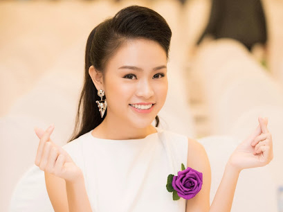 Phùng Bảo Ngọc Vân ngày càng tự tin với vai trò MC