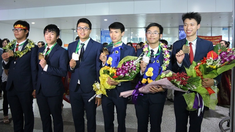 Đề xuất tặng Huân chương Lao động cho học sinh đoạt giải quốc tế