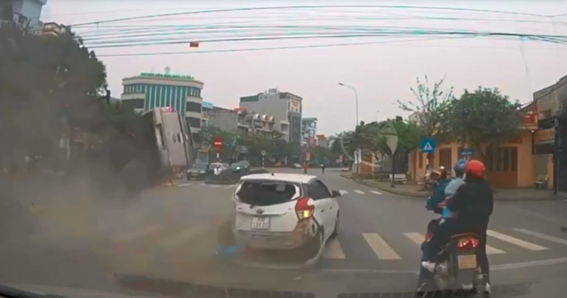 Clip về tai nạn thảm khốc tại Hải Dương