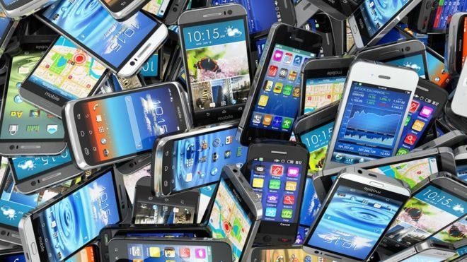 Bất chấp các cải tiến, smartphone ngày càng nặng