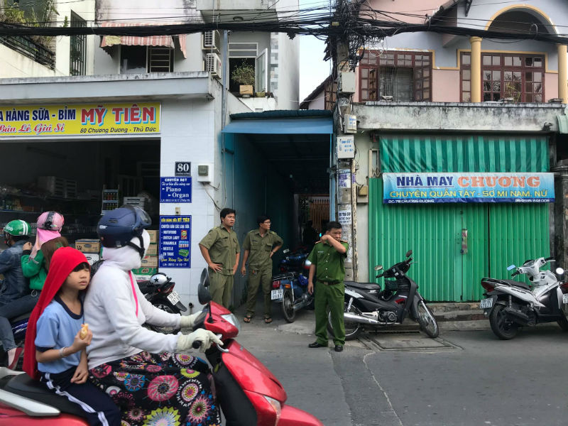 Cặp vợ chồng và con tử vong trong nhà ở Sài Gòn