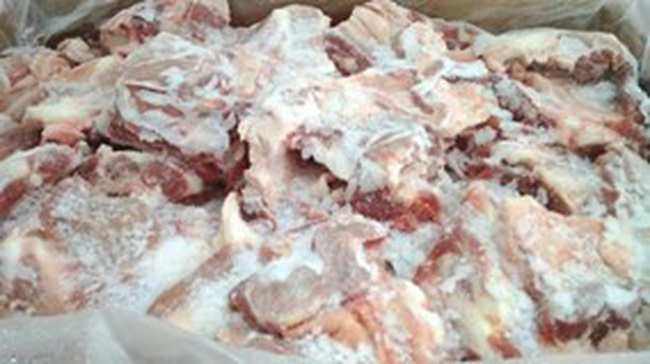 Hoảng hồn xuất xứ của sườn sụn đông lạnh giá siêu rẻ