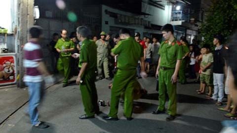 Nhậu say, nghịch tử sát hại cha ruột trước cửa nhà