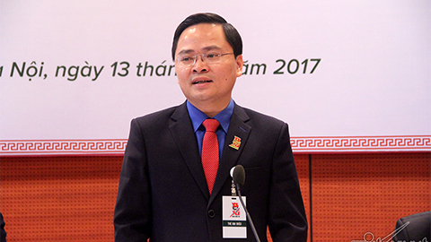 TƯ Đoàn thông tin về quà tặng chén ngọc vẽ vàng