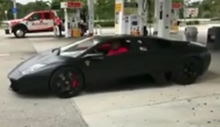 Nỗi khổ mang tên... siêu xe