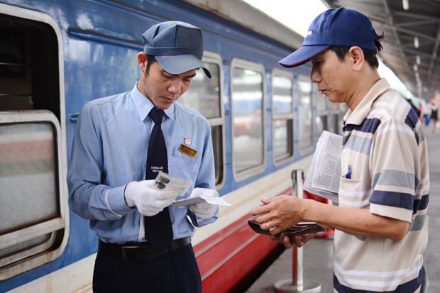 Ga Hà Nội, Sài Gòn lắp soát vé tự động