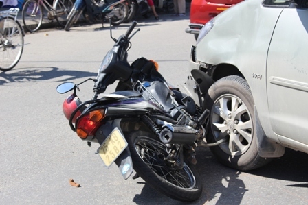 Va chạm xe do lỗi người khác, tôi vẫn phải bồi thường