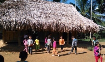 Bệnh lạ: 9 HS bỗng lảm nhảm, thay đổi tính cách