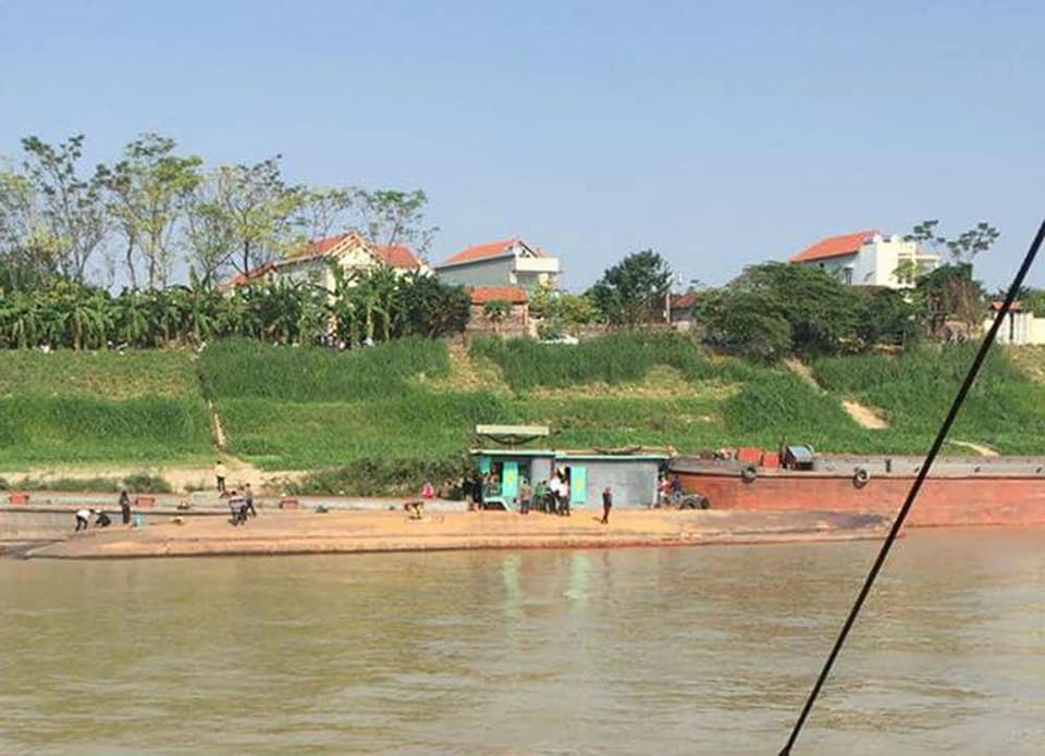 Tàu đâm nhau trên sông Hồng, 1 thuyền trưởng mất tích