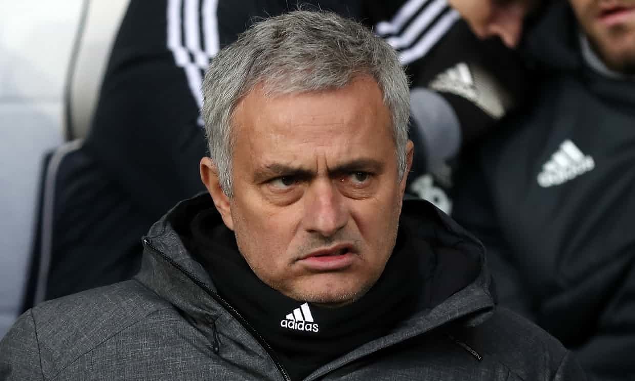 MU thắng khó nhọc: Mourinho không bỏ cuộc