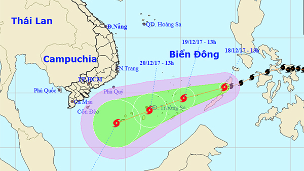 Bão số 15 giật cấp 10 trên biển Đông