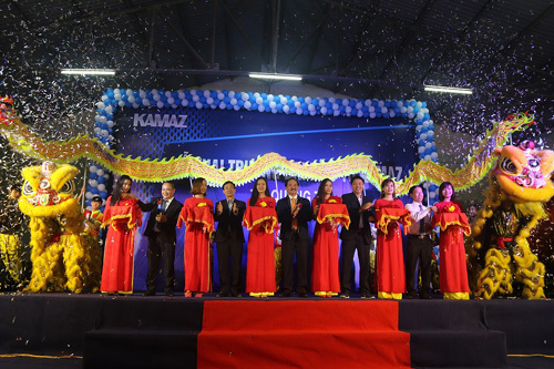 Khai trương showroom ô tô Kamaz Quảng Trị
