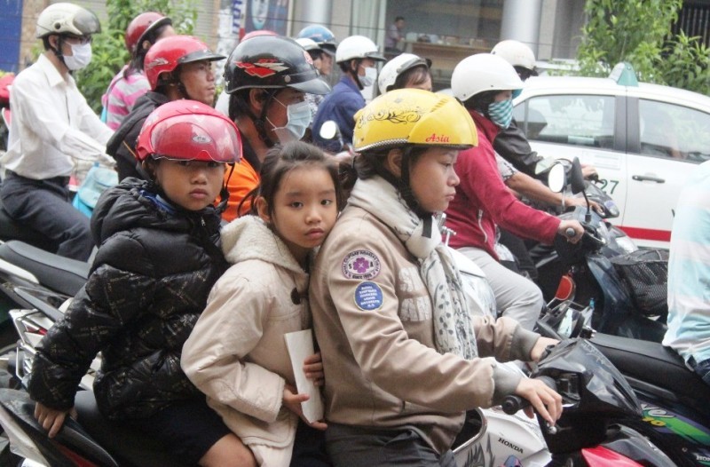 Thời tiết 19/12: Miền Nam lạnh 18 độ, miền Bắc khô như rang