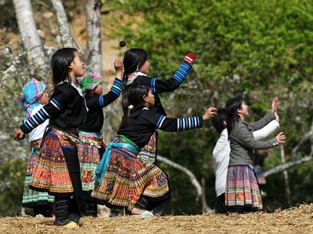 Trẻ em vùng núi: Học tiếng Việt càng nhiều càng sớm thoát nghèo