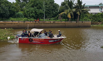 Người nhái Sài Gòn lặn tìm cô gái nhảy cầu tự tử