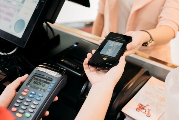 Những lỗ hổng có thể bị lợi dụng của thẻ ngân hàng