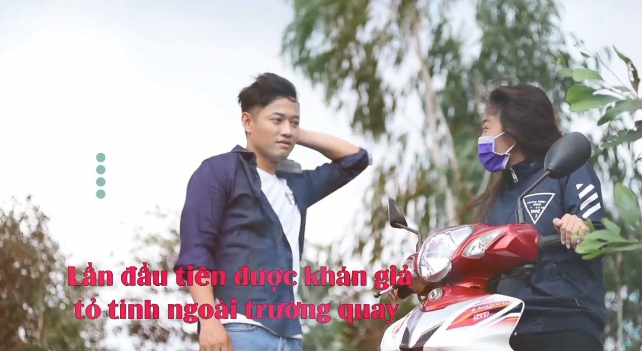 Quý Bình được fan cuồng tỏ tình trên phim trường