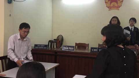 Bà nông dân thắng kiện UBND huyện Bình Chánh