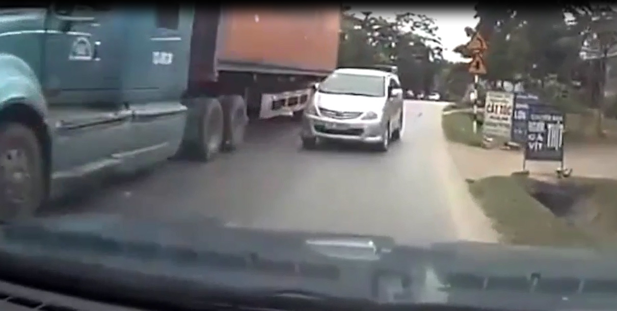 Cần nghiêm trị những lái xe đi ẩu