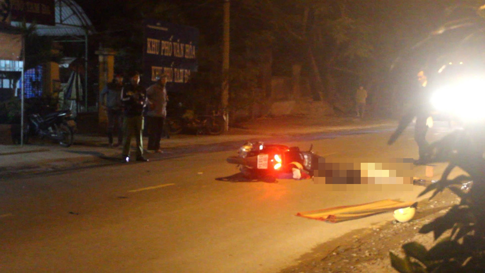 Xe container đâm chết người rồi tháo chạy ở Sài Gòn