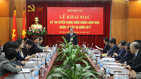 1 'chọi' 3 thi chức Vụ phó Bộ Nội vụ