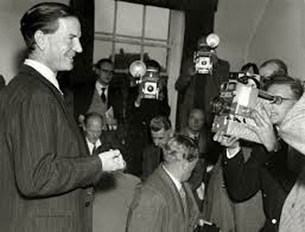 'Cú sốc' điệp viên huyền thoại Kim Philby