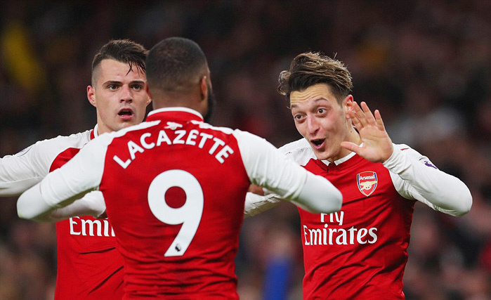 Arsenal hòa Liverpool 3-3, rượt đuổi siêu kịch tính