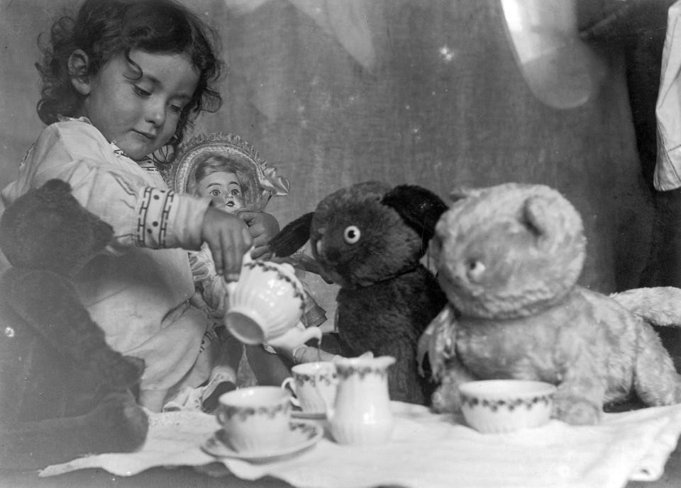 Quà Giáng sinh 100 năm trước của trẻ em thế giới