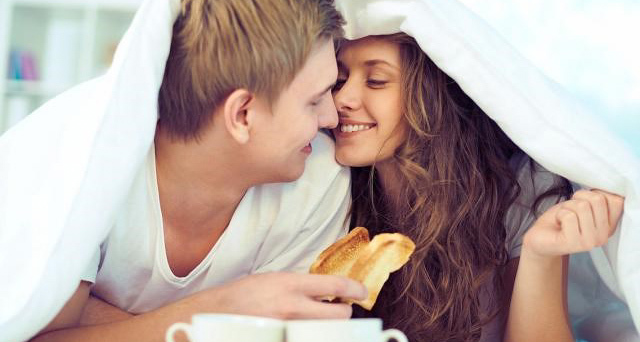 Một số thực phẩm nên tránh trước khi 'yêu'