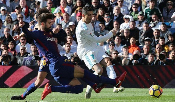 Real Madrid 0-0 Barcelona: Ronaldo phút 32