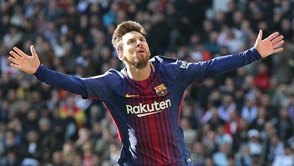 Real Madrid 0-1 Barcelona: Messi sút penalty phút 64