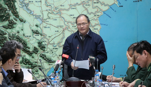 Bão số 16 liên tiếp mạnh thêm, nguy cơ vào sâu đất liền