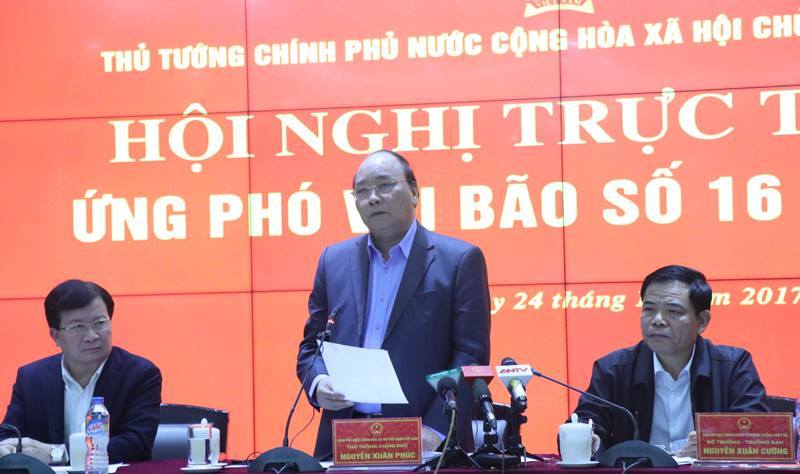 Thủ tướng họp trực tuyến 19 tỉnh chống bão số 16
