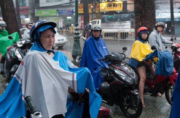 Từ chiều mai 25/12, hơn 2 triệu học sinh sinh viên TP.HCM nghỉ học tránh bão Tembin