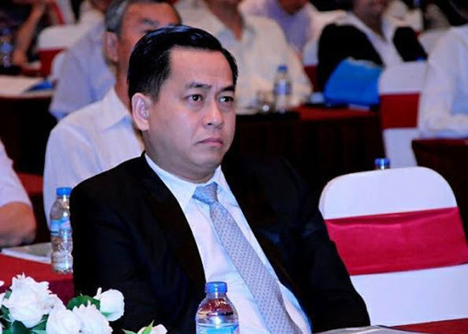 Vũ Nhôm gom tiền bỏ trốn, đại gia kín tiếng lập tức thế chân